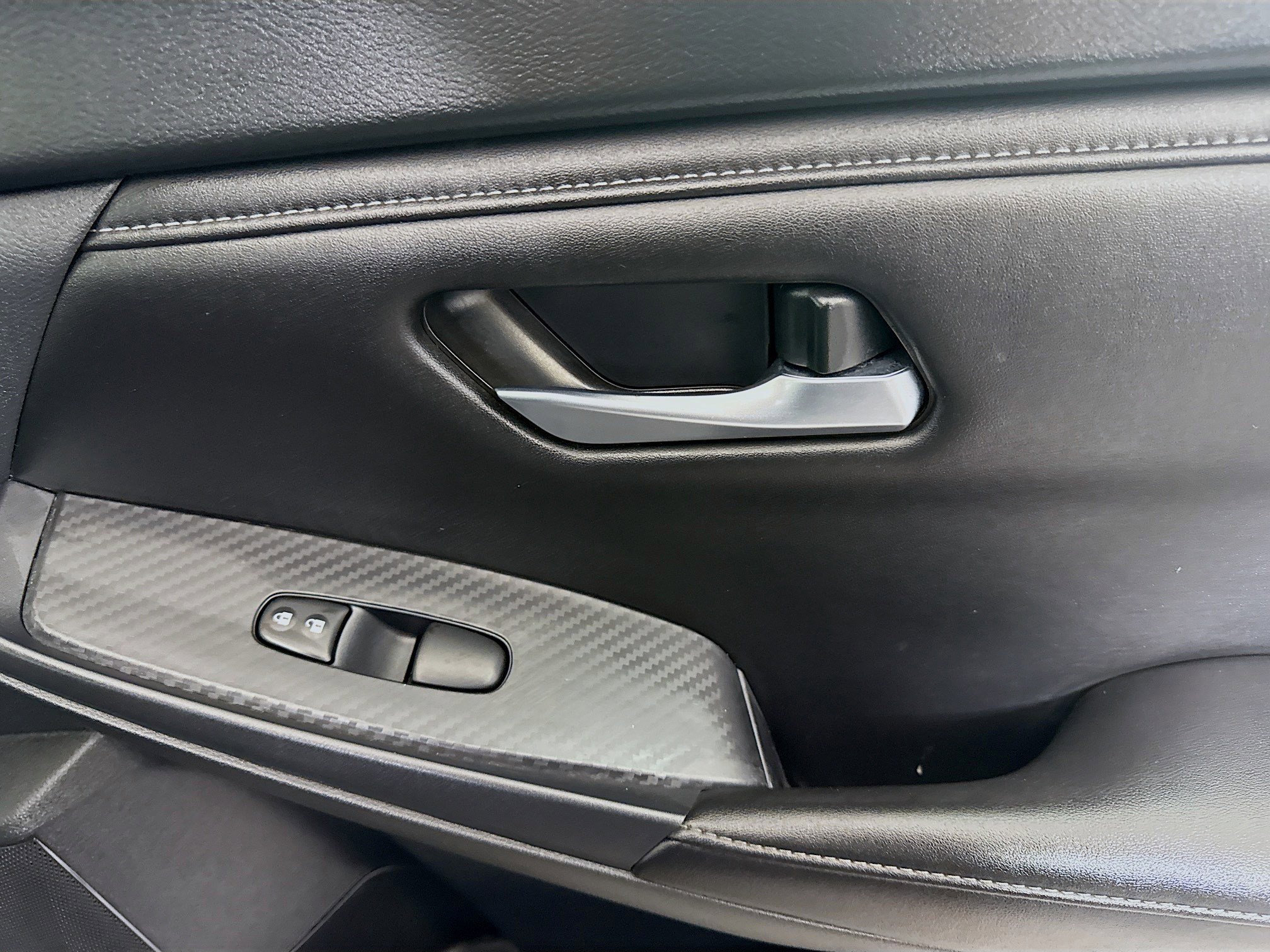 Used 2025 Nissan Sentra SV image 31