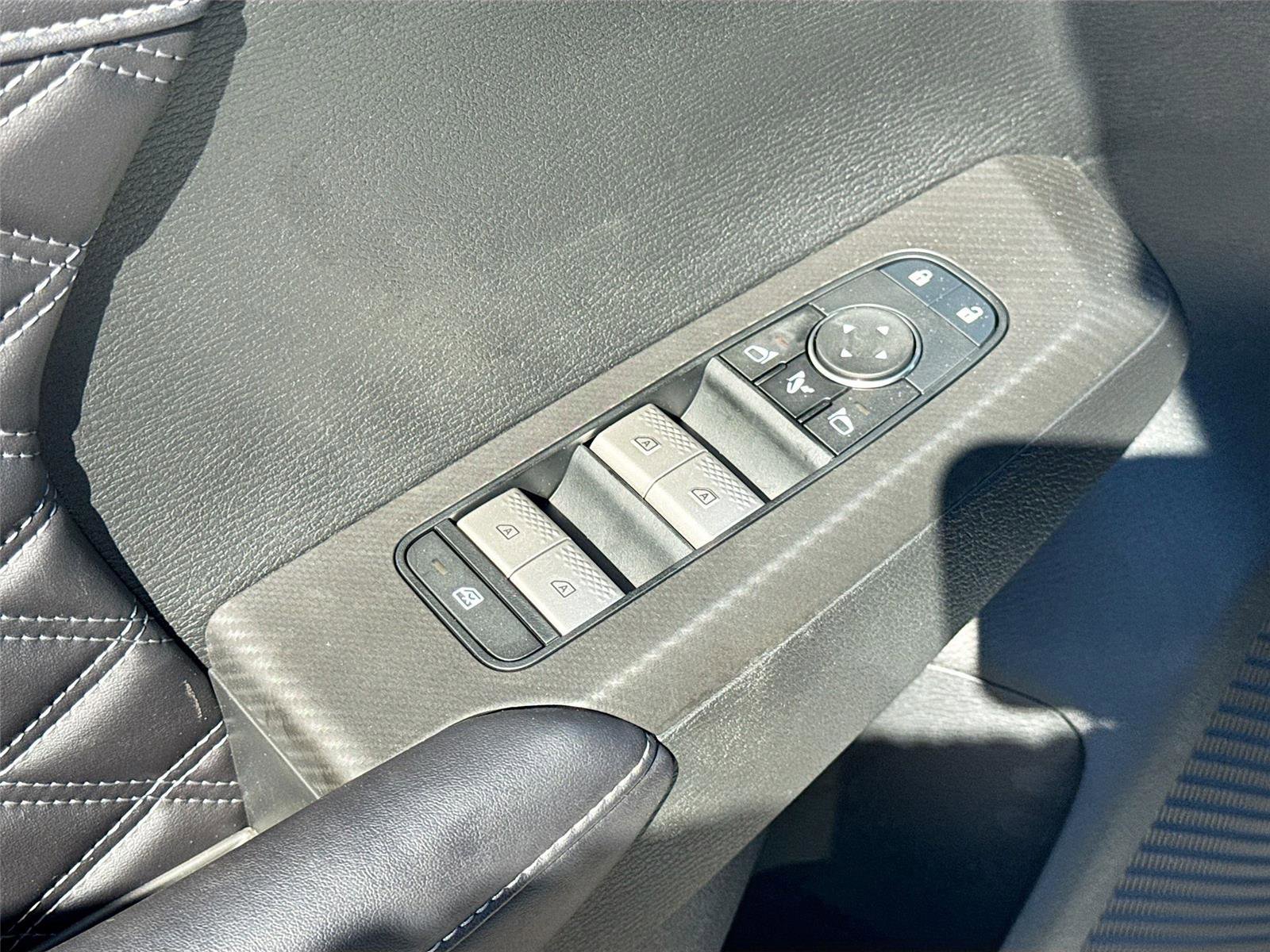 New 2025 Mitsubishi Outlander SEL image 18