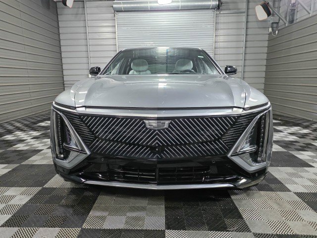 Used 2024 Cadillac Lyriq Luxury video 3