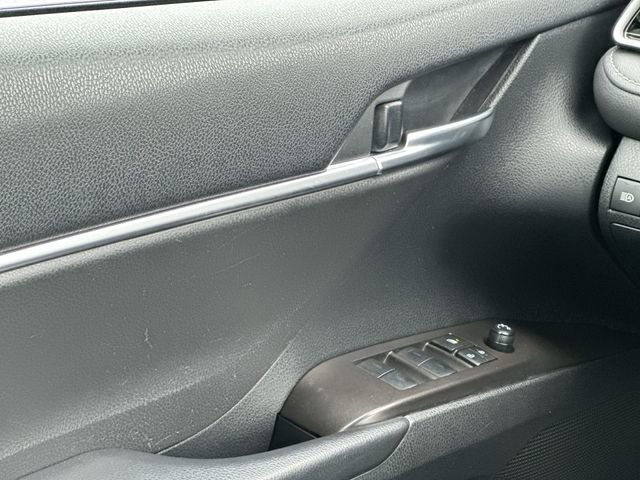 Used 2023 Toyota Camry SE image 17