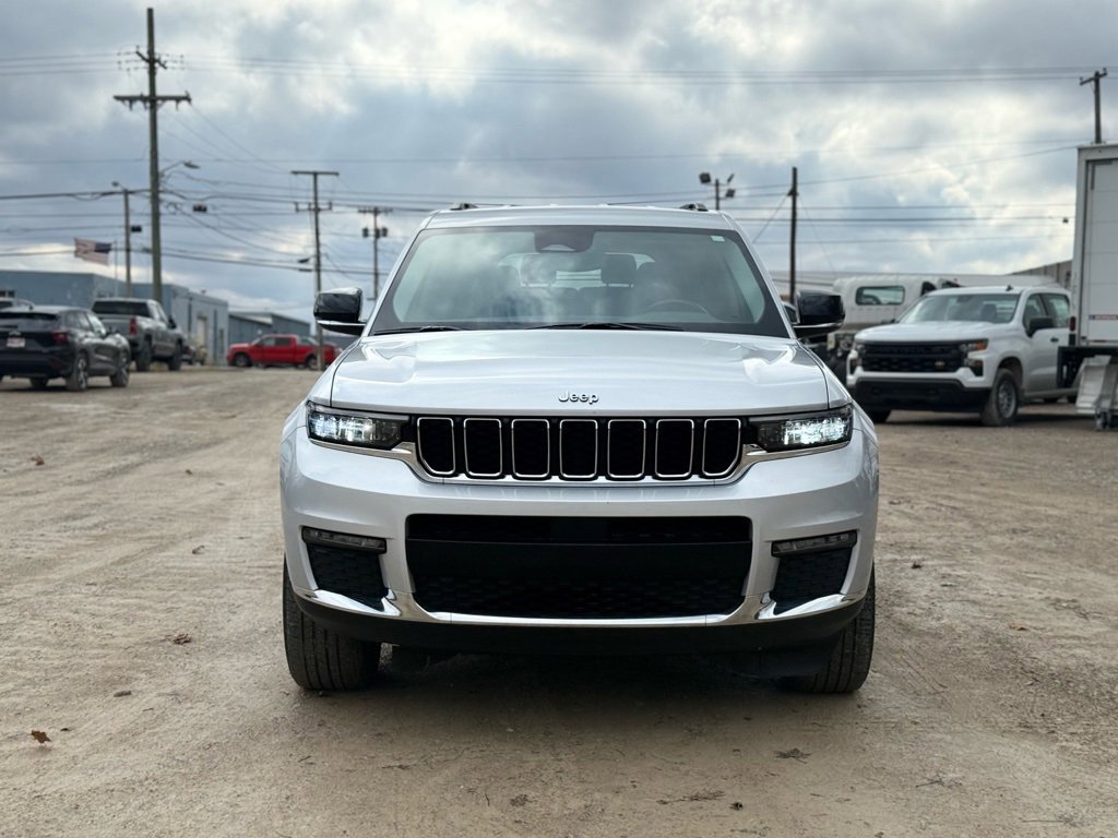 Used 2021 Jeep Grand Cherokee L Limited image 16