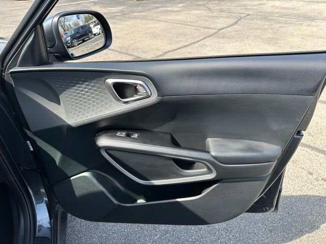 Used 2022 Kia Soul LX w/ Technology Package image 20