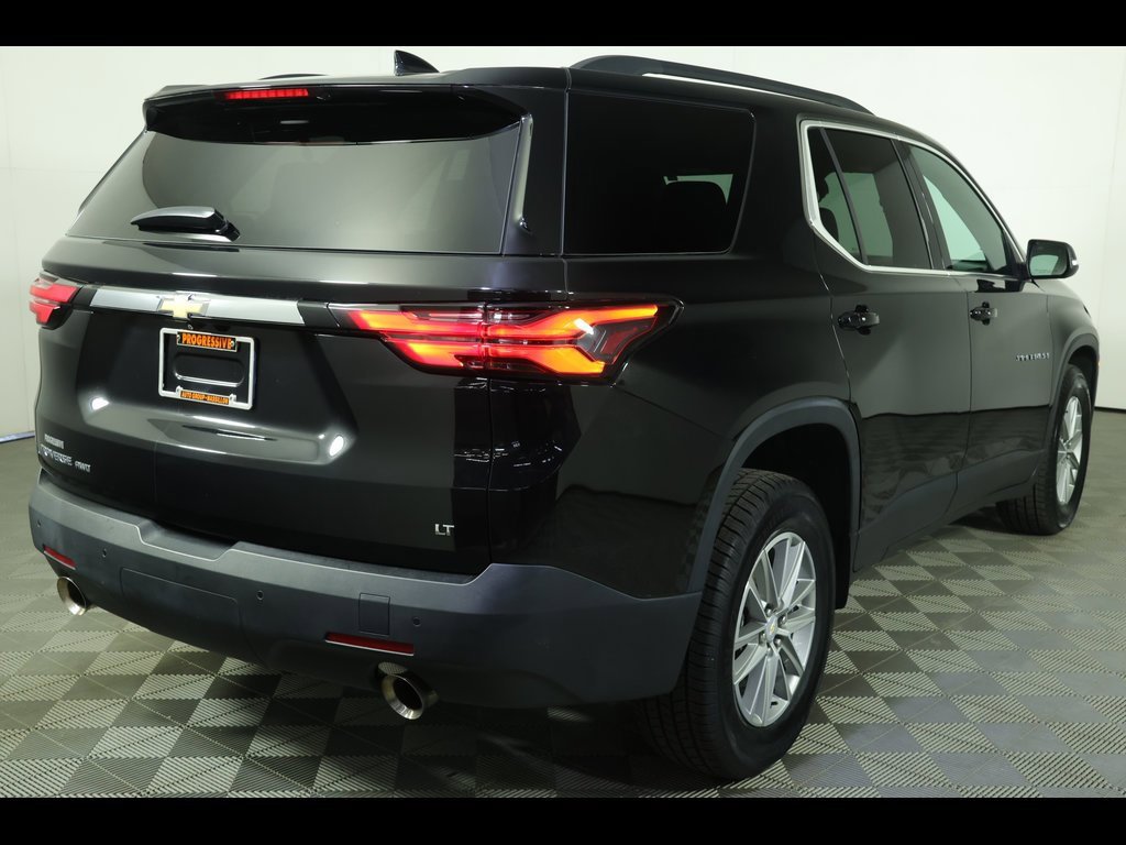 Used 2022 Chevrolet Traverse LT image 11