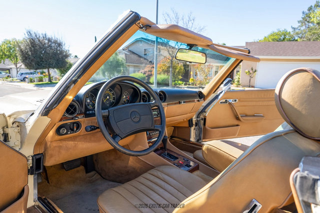 Used 1988 Mercedes-Benz 560 SL image 32