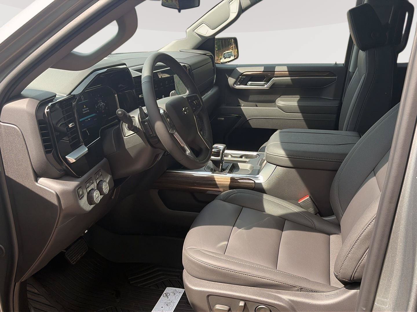 New 2026 Chevrolet Silverado 1500 LT Trail Boss w/ LT Trail Boss Premium Package AWD/4WD image 10