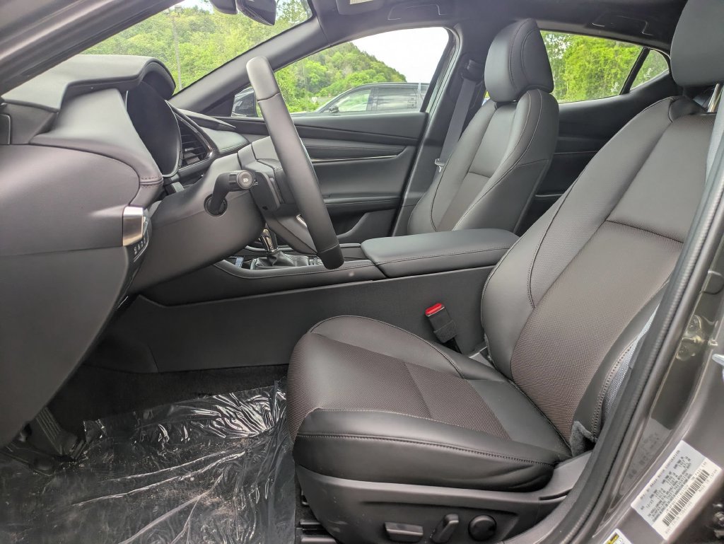 New 2026 MAZDA MAZDA3 Hatchback w/Premium Plus Pkg AWD/4WD image 11