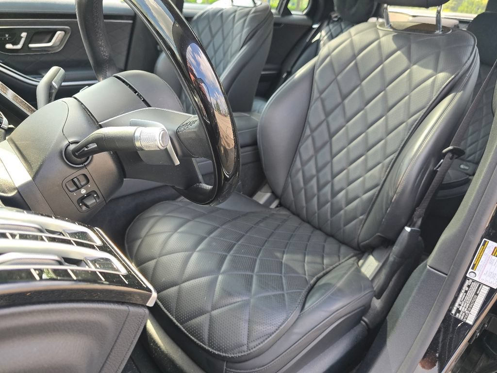 Used 2024 Mercedes-Benz S 580 4MATIC Sedan w/ AMG Line image 24