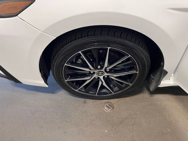 Used 2022 Toyota Camry SE FWD image 30