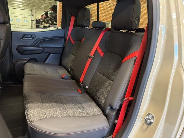 Used 2023 Chevrolet Colorado Z71 w/ Z71 Convenience Package 2 image 32