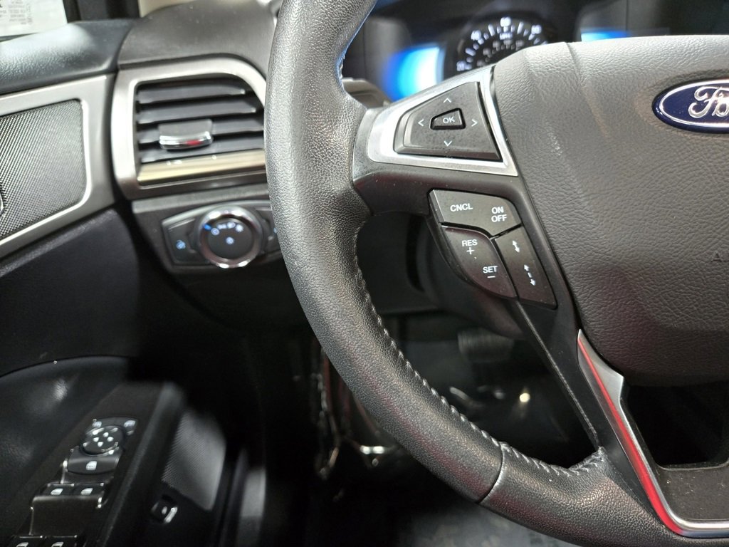 Used 2019 Ford Fusion SEL image 15