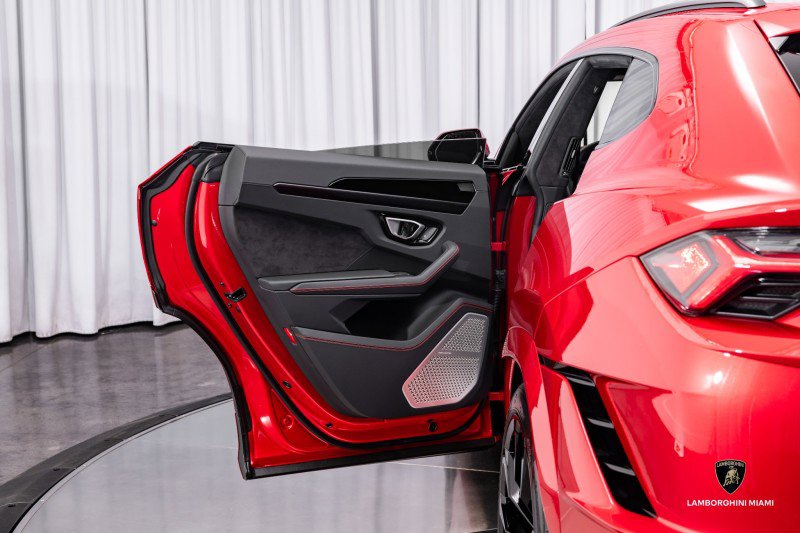 Used 2024 Lamborghini Urus S image 49