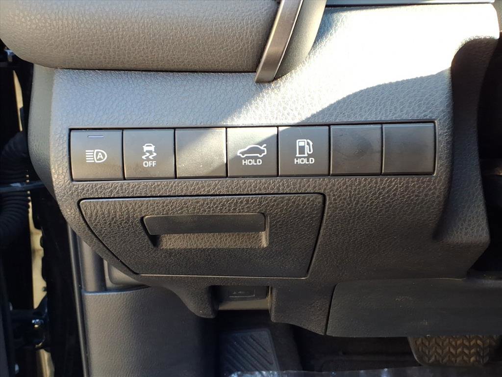 Used 2022 Toyota Camry XSE image 22
