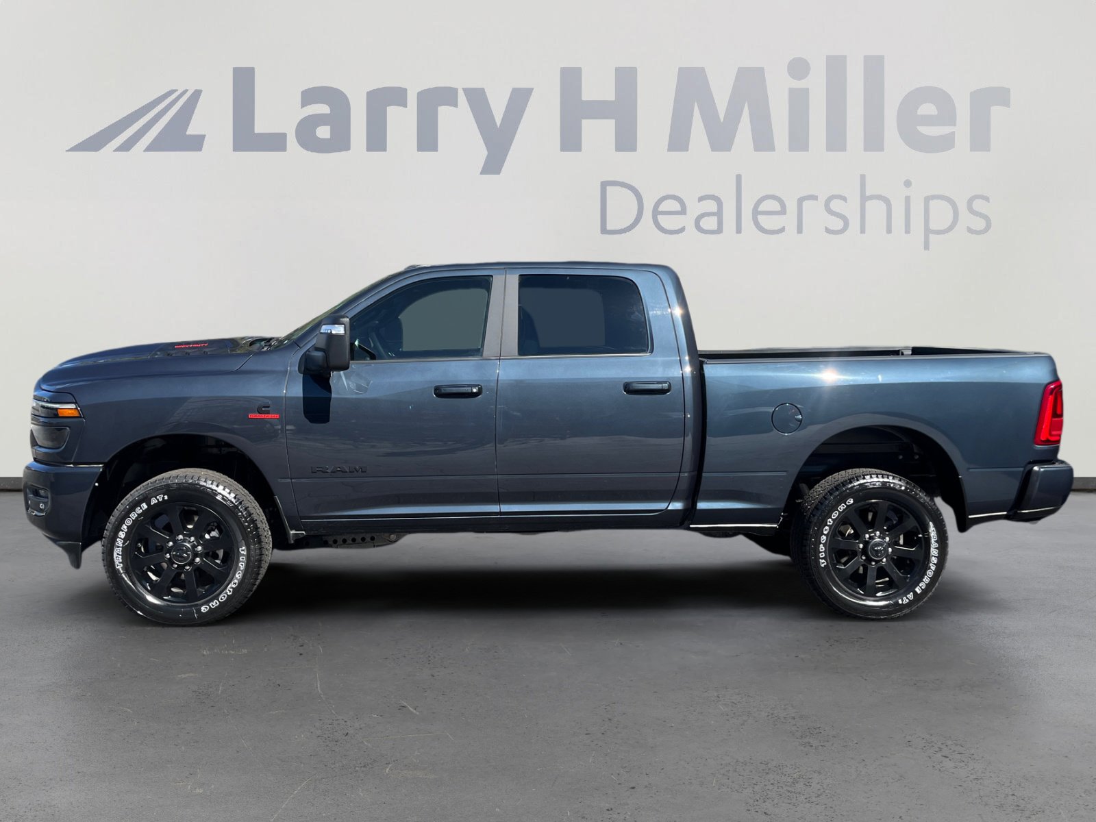 New 2025 RAM 2500 Laramie w/ Night Edition AWD/4WD image 2