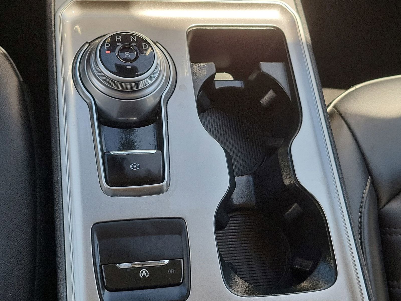 Used 2024 Ford Edge SEL image 15