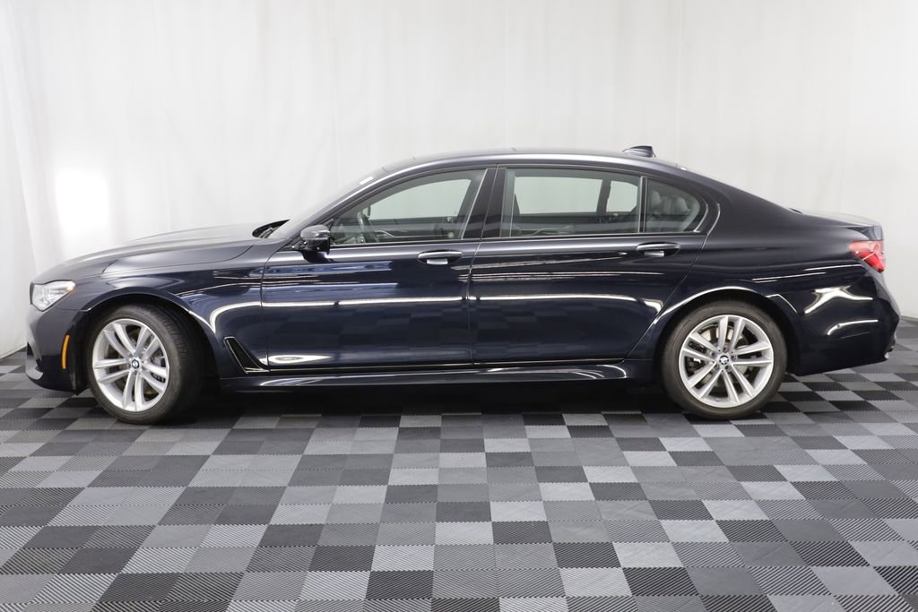 Used 2016 BMW 750i xDrive image 4