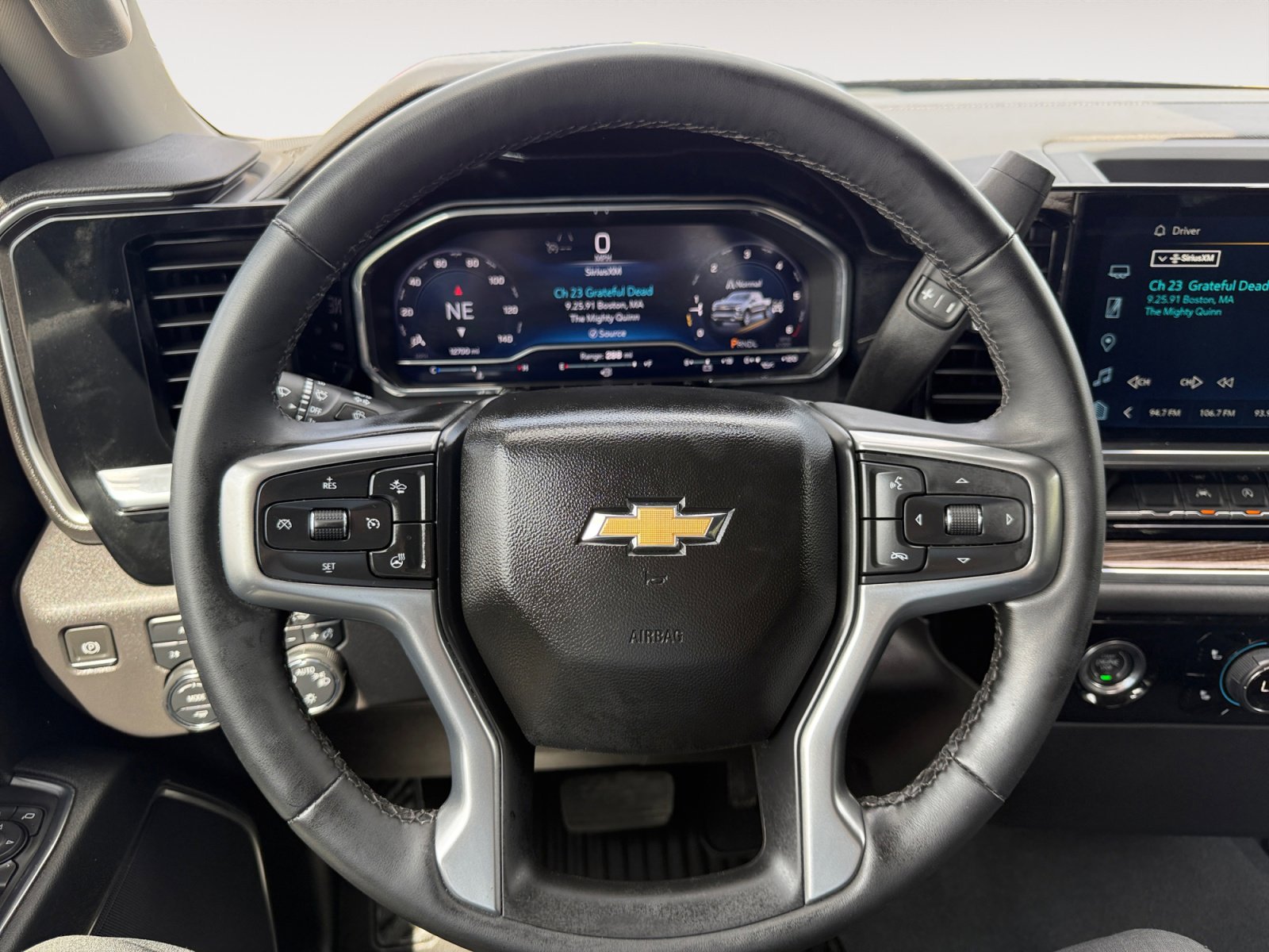 Used 2024 Chevrolet Silverado 1500 LT image 13