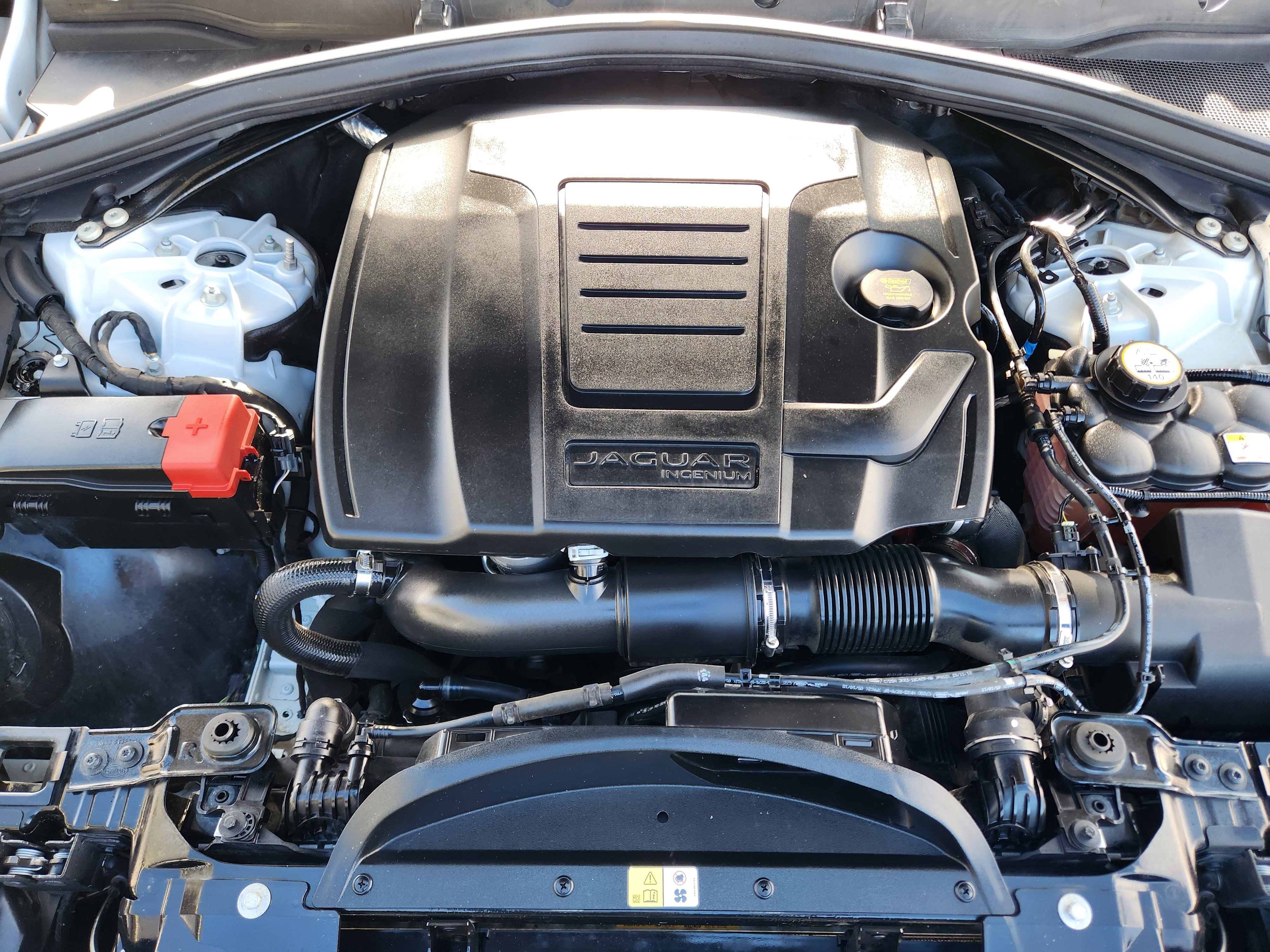 Used 2019 Jaguar F-PACE Portfolio image 22