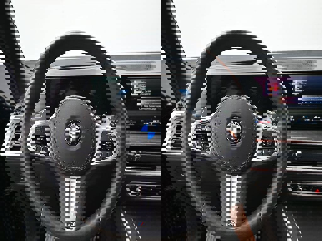 Used 2026 BMW X5 xDrive40i w/ M Sport Package AWD/4WD image 11