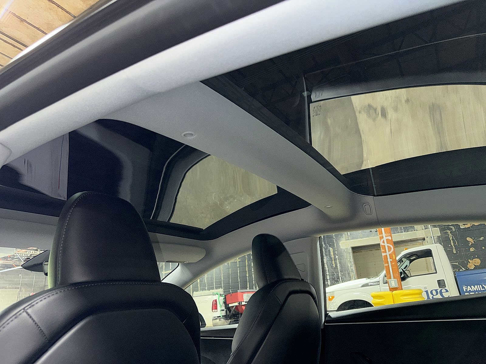 Used 2025 Tesla Model 3 Long Range AWD/4WD image 25
