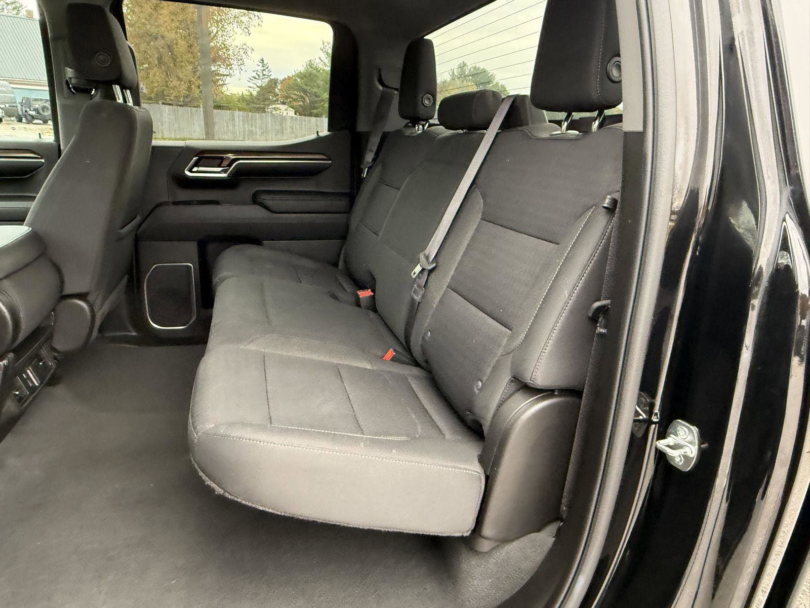 Used 2022 Chevrolet Silverado 1500 LT image 13