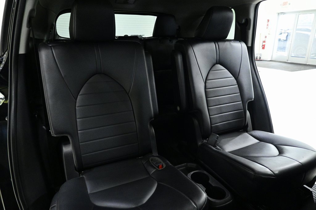Used 2022 Toyota Highlander XLE image 15