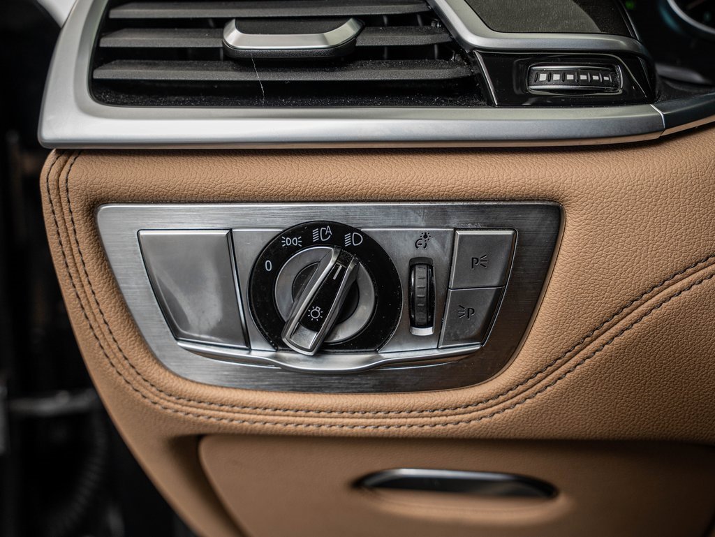 Used 2018 BMW 750i 750i image 19