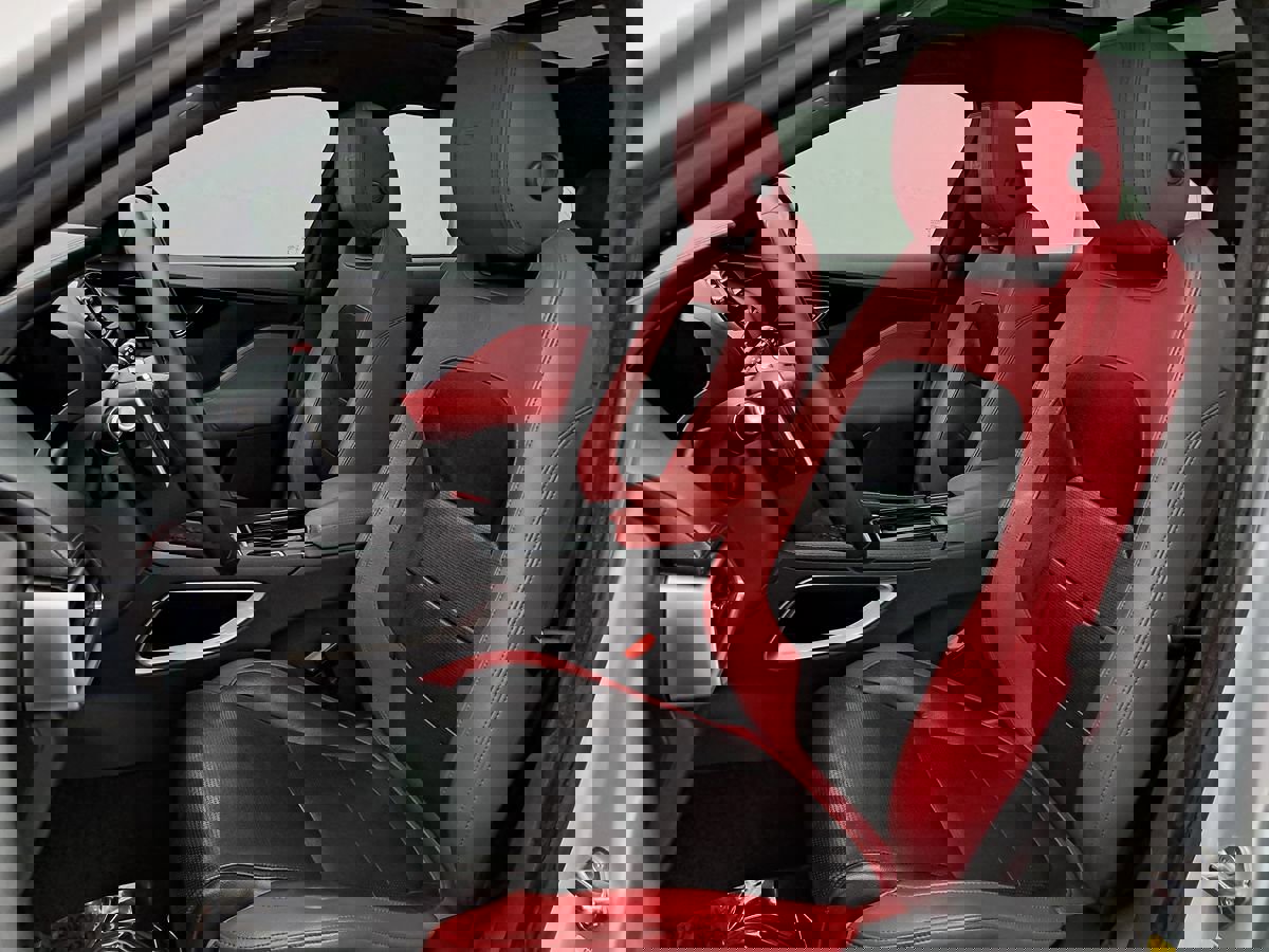 Used 2019 Jaguar F-PACE S image 7