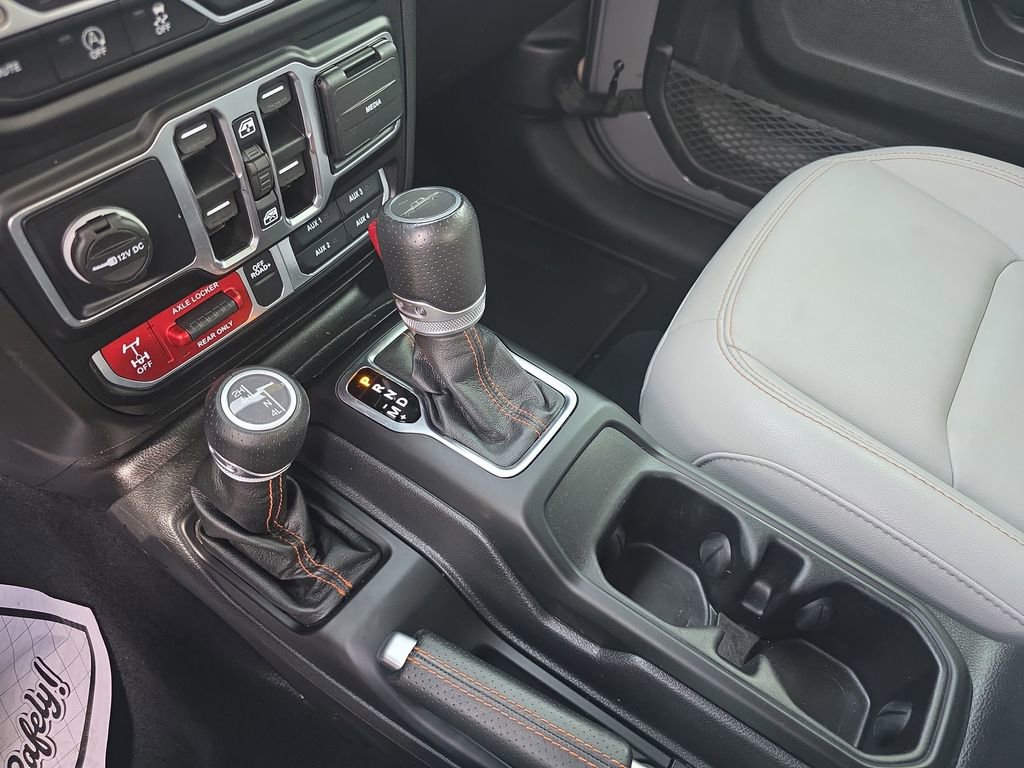 Used 2022 Jeep Gladiator Mojave w/ LED Lighting Group AWD/4WD image 24
