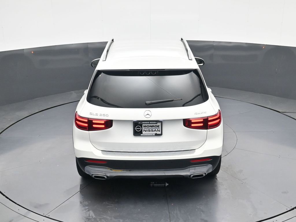 Used 2025 Mercedes-Benz GLB 250 4MATIC image 28