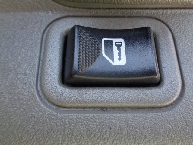 Used 2021 GMC Savana 3500 w/ Power Convenience Package RWD image 24