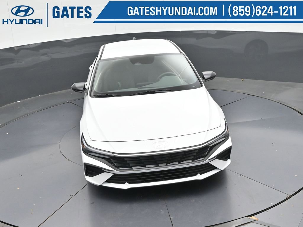 Used 2025 Hyundai Elantra Sport image 51
