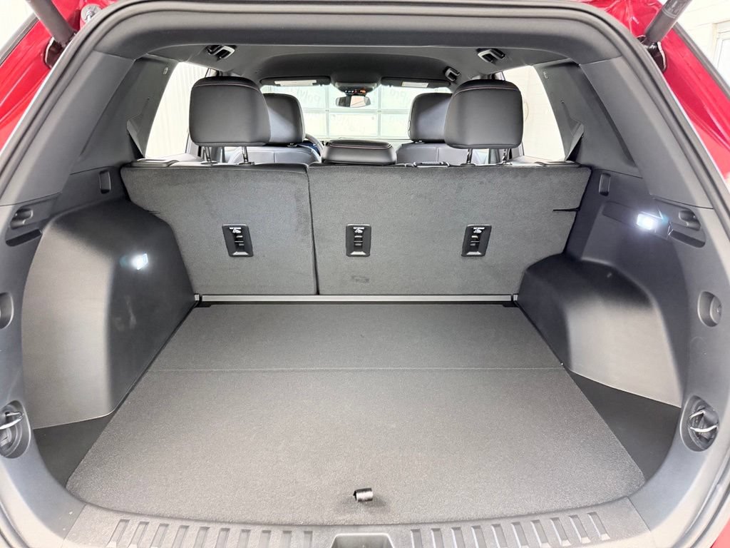 New 2027 Chevrolet Equinox RS FWD image 31