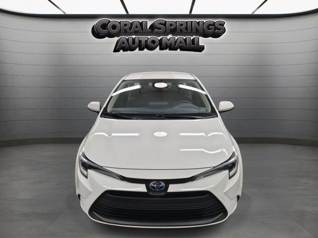 Used 2024 Toyota Corolla LE image 2
