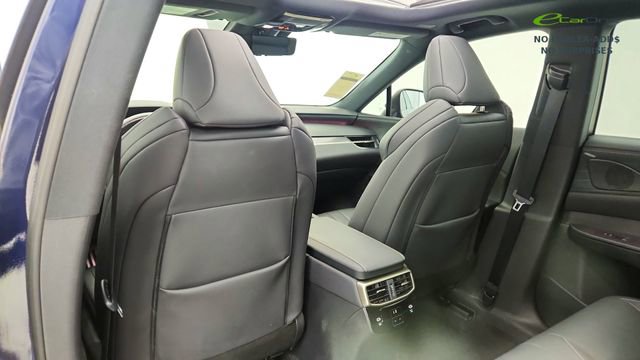 Used 2023 Lexus RX 350 F Sport w/ Cold Area Package AWD/4WD image 31