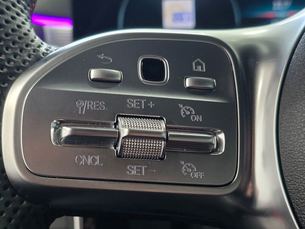 Used 2022 Mercedes-Benz CLA 250 4MATIC image 41