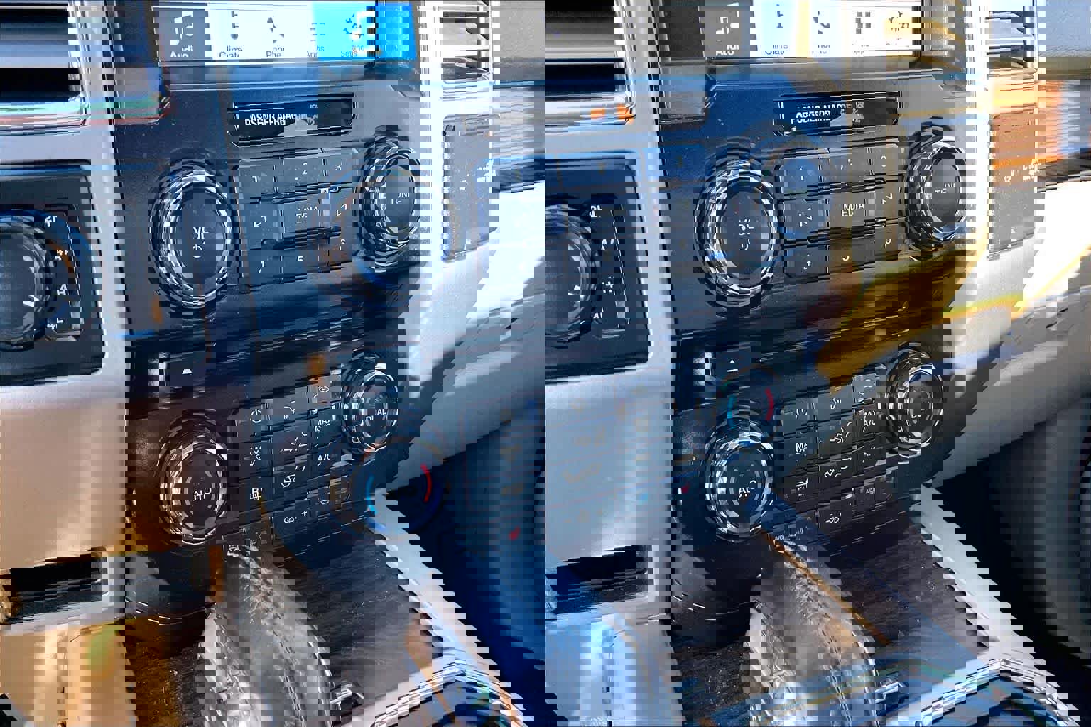 Used 2016 Ford F150 Lariat image 32