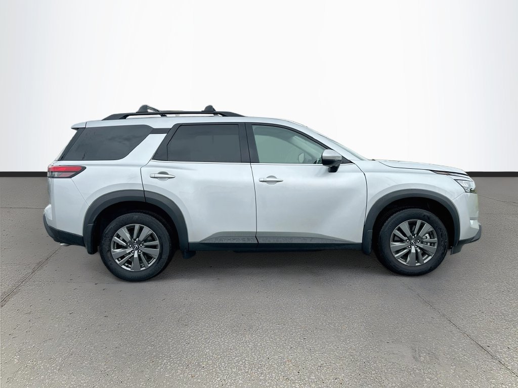Used 2025 Nissan Pathfinder SV w/ Black Appearance Package FWD image 8