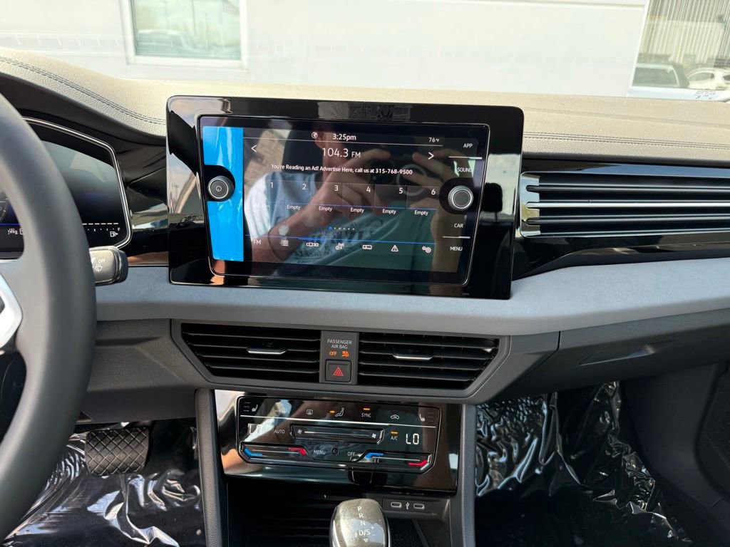 New 2026 Volkswagen Jetta SE FWD image 21