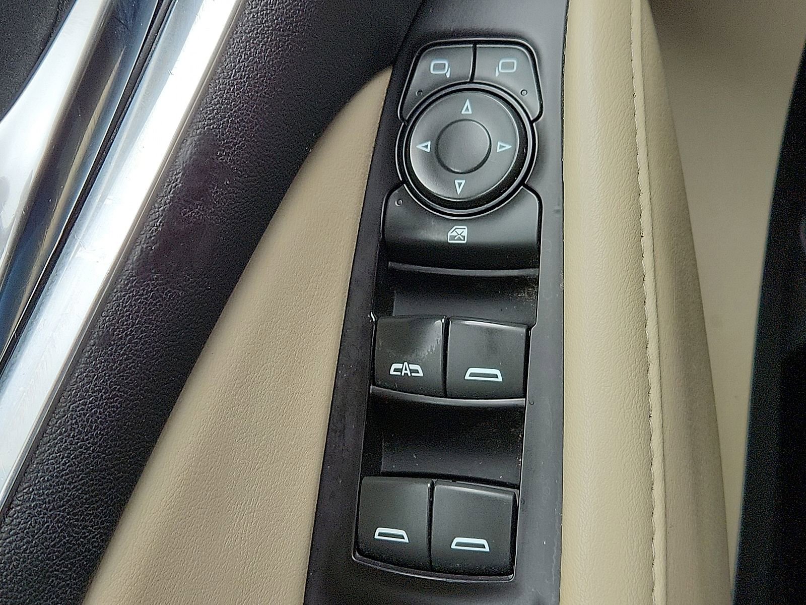 Used 2019 Buick Enclave Essence AWD/4WD image 19