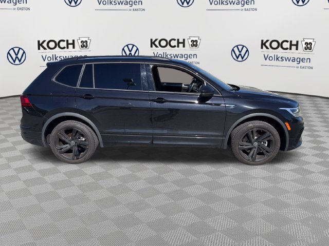 Used 2024 Volkswagen Tiguan SE R-Line AWD/4WD image 9