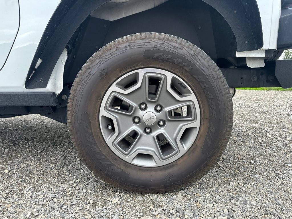 Used 2018 Jeep Wrangler Sport AWD/4WD image 6