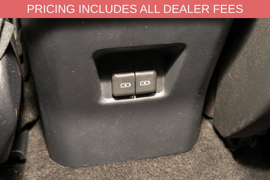 Used 2025 Toyota RAV4 XLE AWD/4WD image 7