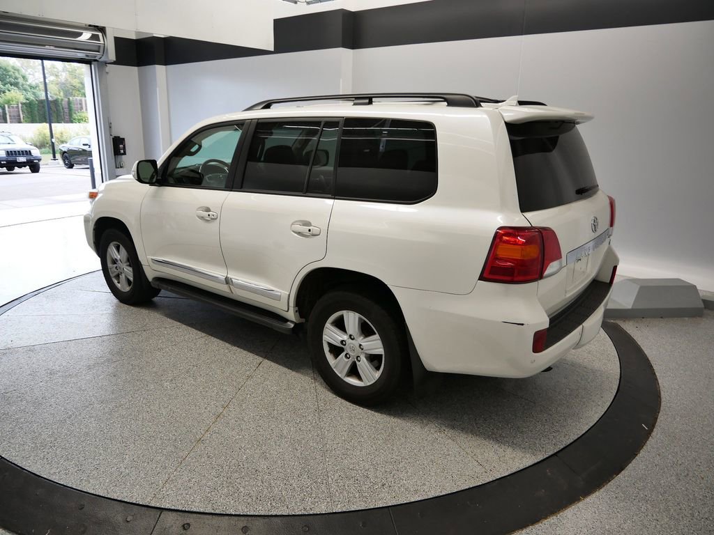 Used 2015 Toyota Land Cruiser image 20
