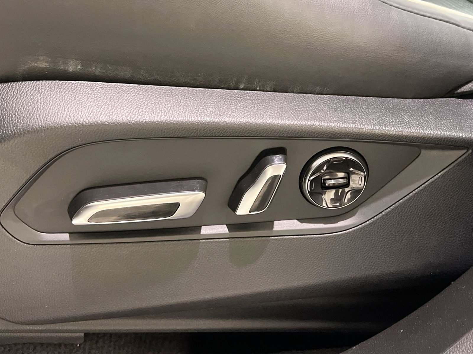Used 2023 Acura RDX AWD w/ Advance Package image 23