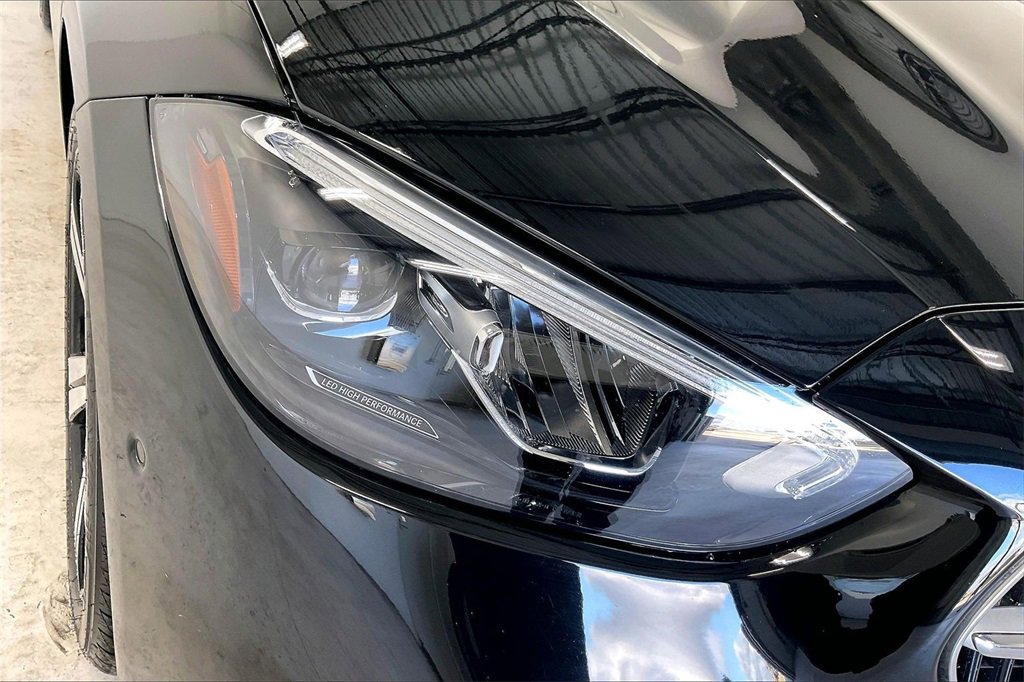 Used 2025 Mercedes-Benz C 300 Sedan image 27