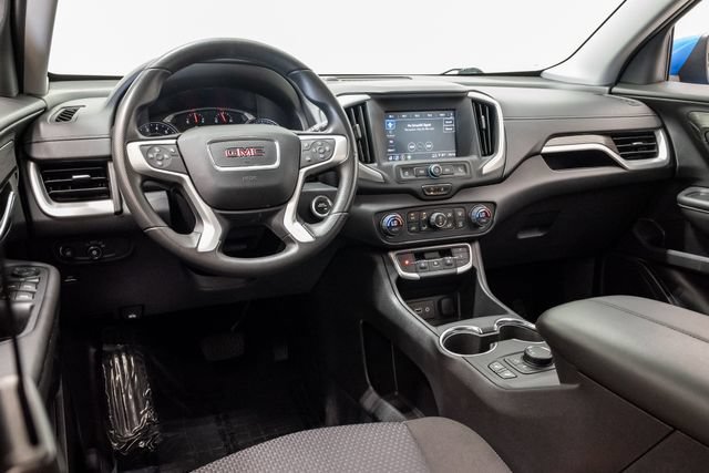 Used 2024 GMC Terrain SLE w/ Driver Convenience Package FWD image 7