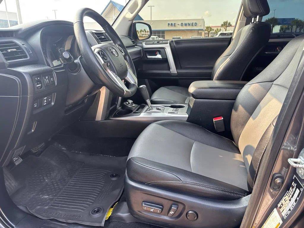 Used 2022 Toyota 4Runner SR5 Premium AWD/4WD image 36