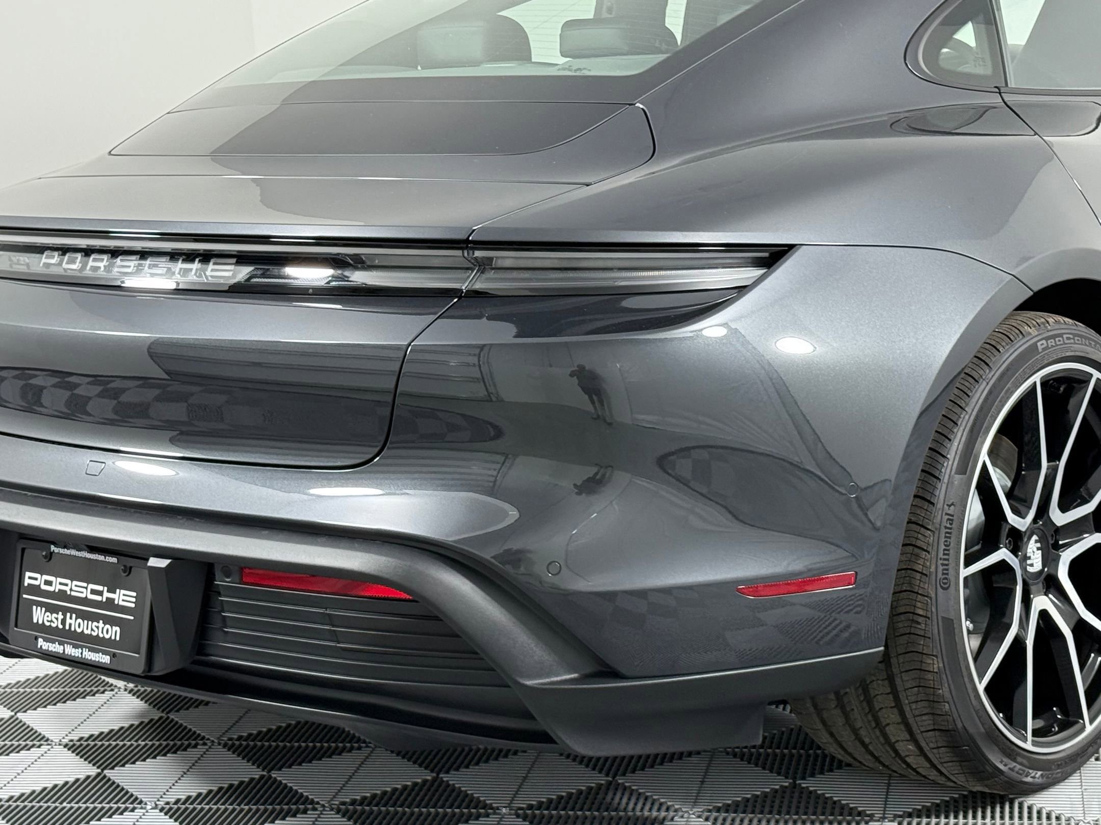 New 2026 Porsche Taycan image 24