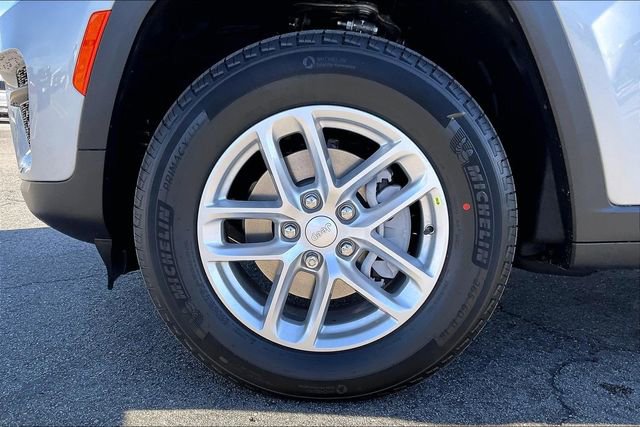 New 2026 Jeep Grand Cherokee Laredo image 10