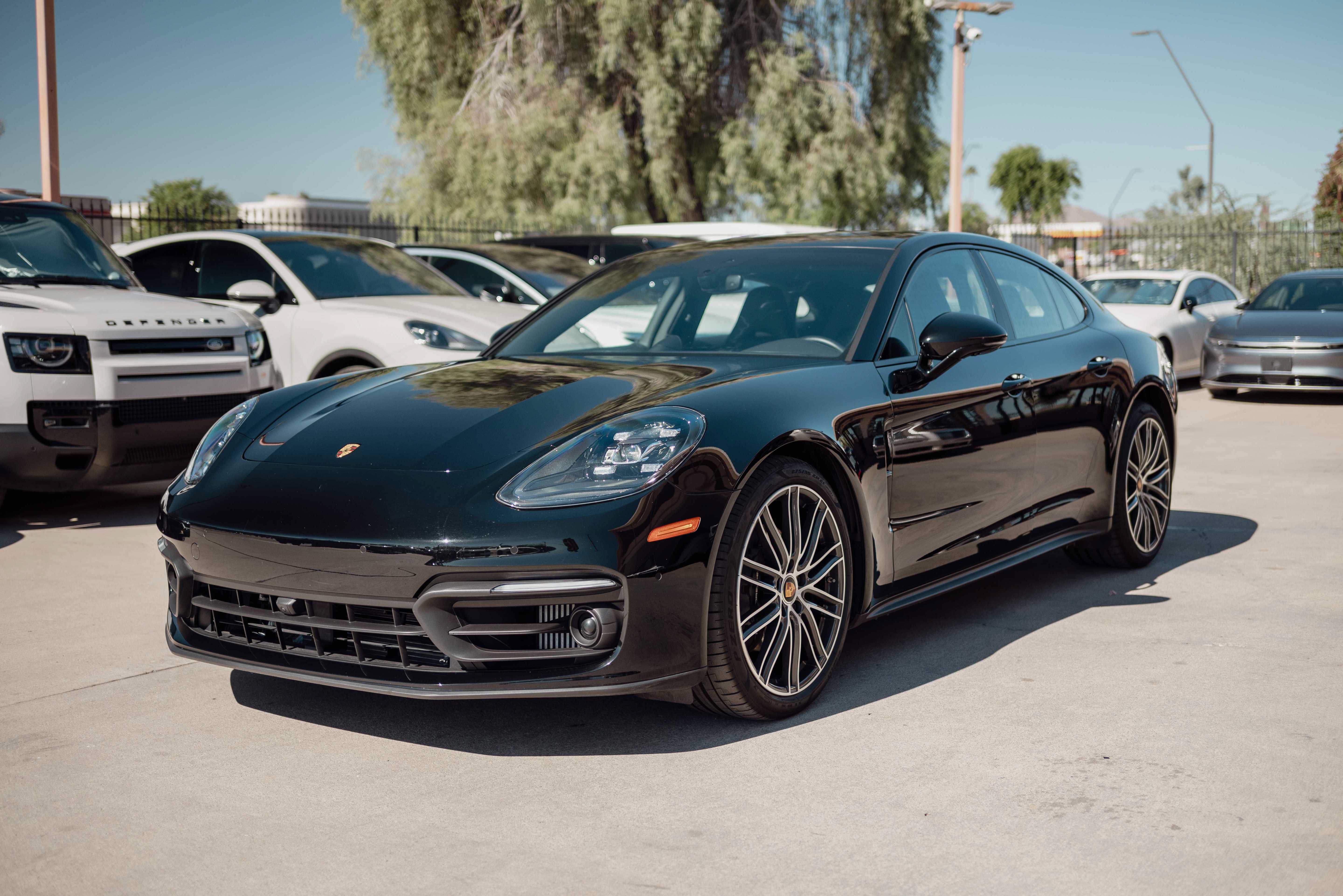 Used 2023 Porsche Panamera RWD image 1